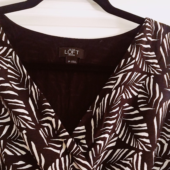 Petite LOFT Romper with side tie and pockets! - Picture 3 of 5